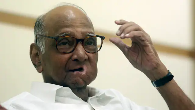 Photo of शरद पवार ने भतीजे अजित पवार की बात काटकर दी ऐसी प्रतिक्रिया…