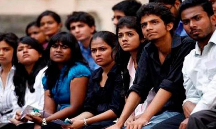 Photo of MP स्टाफ नर्स भर्ती का पेपर लीक होने के कारण रद्द हुई परीक्षा..