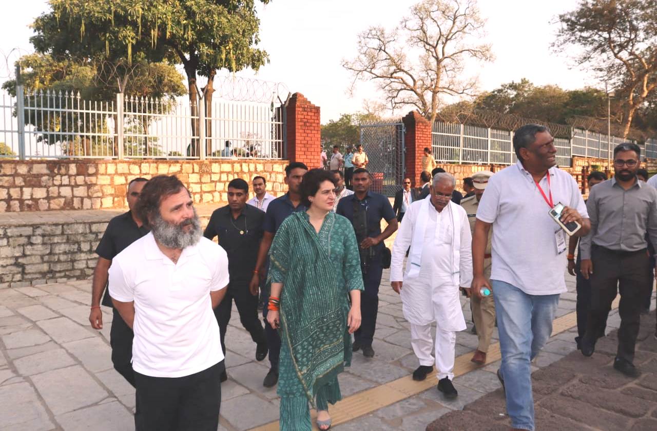 Photo of राहुल एवं प्रियंका ने पुरातात्विक महत्व के स्थल सिरपुर का किया भ्रमण