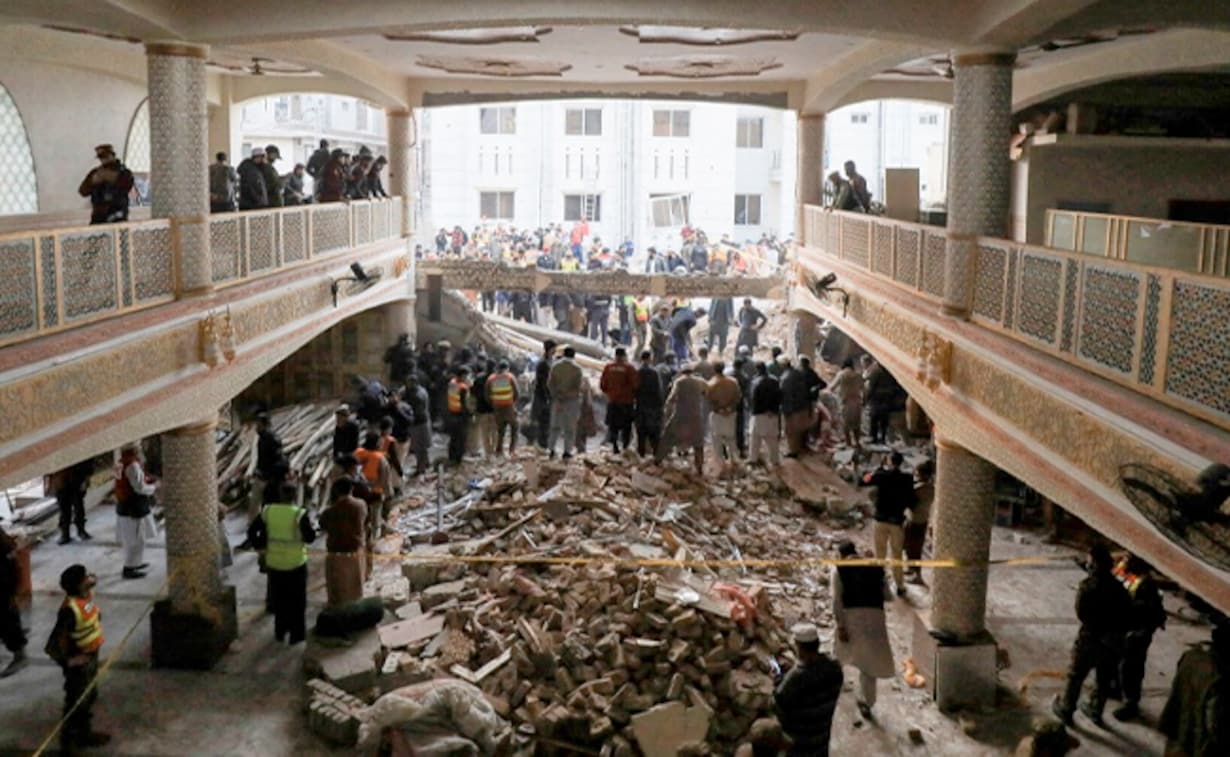 Photo of पेशावर की मस्जिद में हुए आत्मघाती हमले के मामले में पुलिस ने दावा किया..