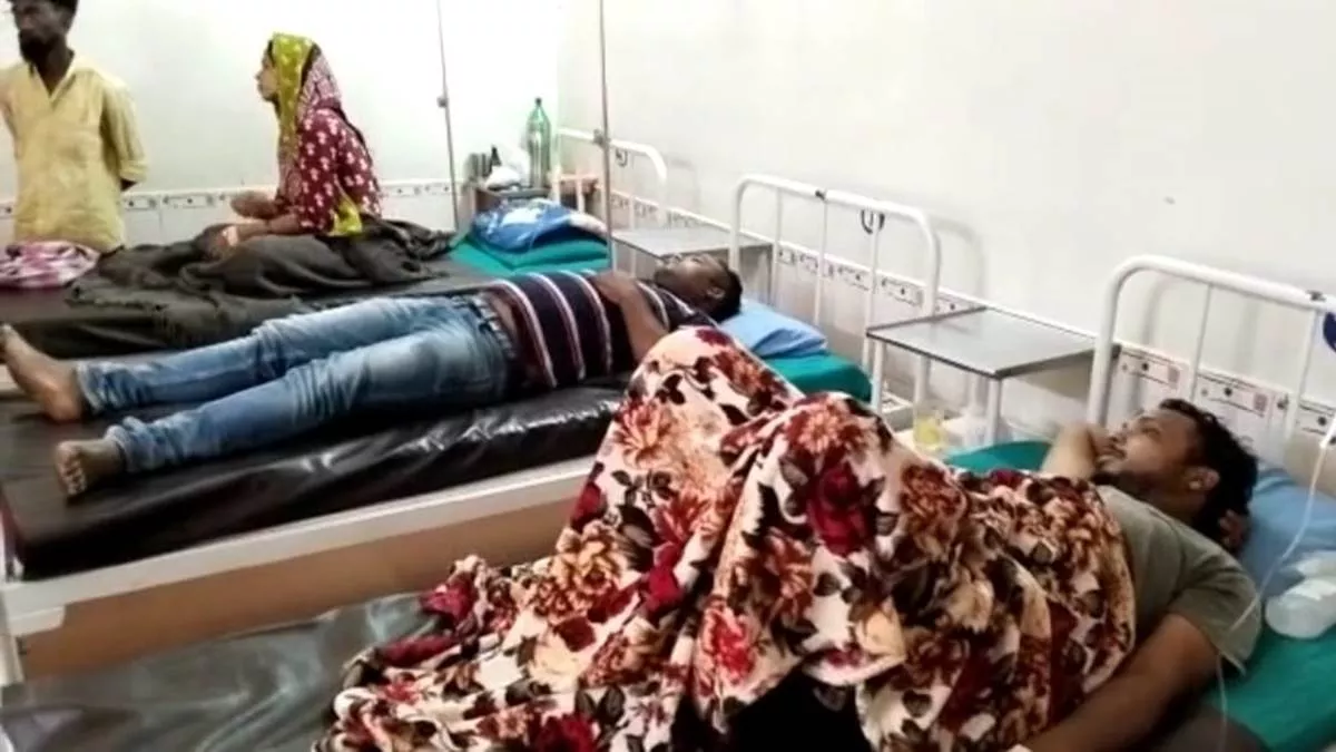 Photo of छत्तीसगढ़ के बालोद में महाशिवरात्रि हुआ पर बड़ा हादसा, भांग पीने से 16 से अधिक लोग लोग बीमार