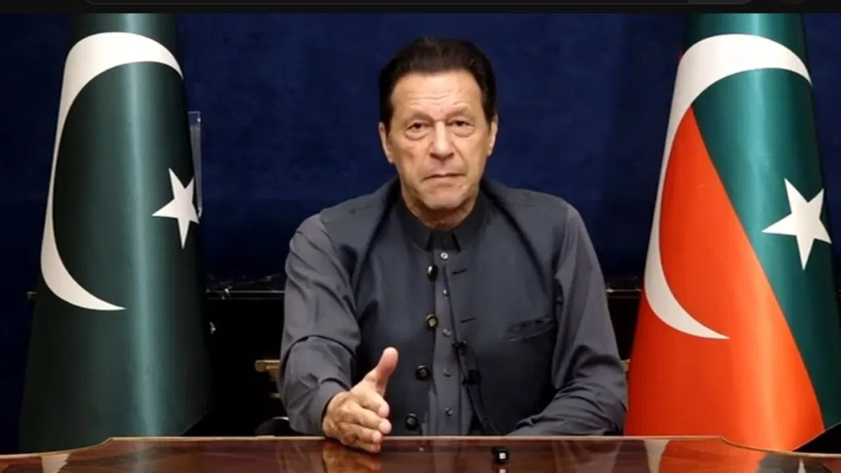 Photo of इमरान खान ने दावा किया है कि कोर्ट में सुनवाई के दौरान उनकी हत्या की साजिश रची जा रही है..