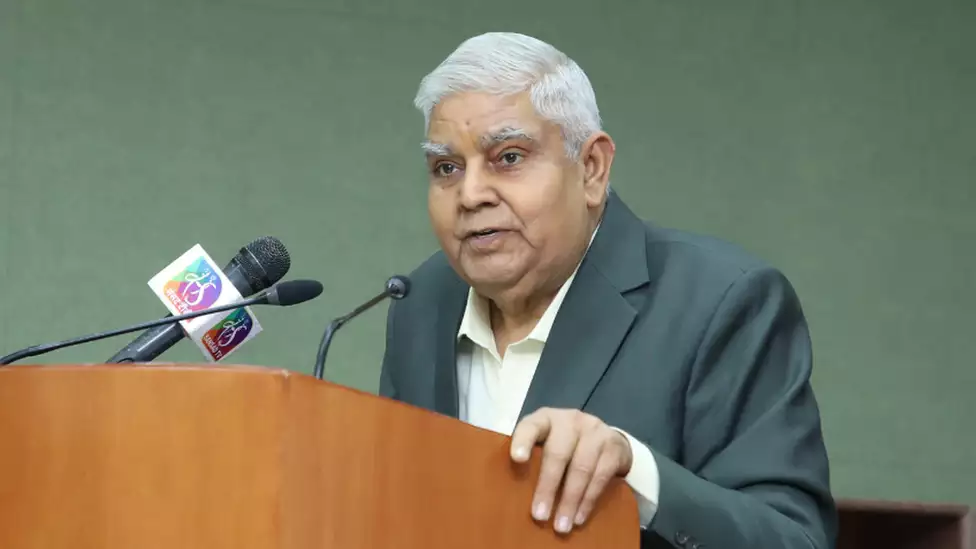 Photo of गतिशील लोकतंत्र में ऐसा कभी नहीं होगा जब कार्यपालिका विधायिका और न्यायपालिका के बीच कोई मतभेद न हो- उपराष्ट्रपति 