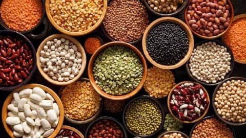 Photo of अगर आप भी इस मौसम अपनी बॉडी में ठंडक बनाए रखना चाहते हैं तो इसके लिए आप अपनी डाइट में इन दालों को शामिल कर सकते हैं