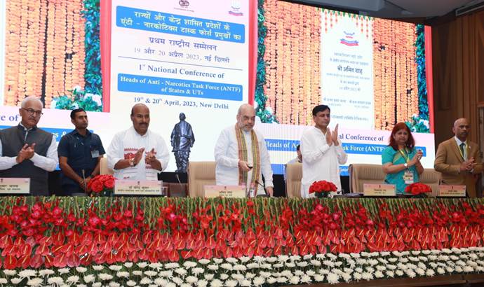 Photo of केंद्रीय गृह मंत्री अमित शाह ने सभी राज्यों के एंटी-नारकोटिक्स टास्क फोर्स के प्रमुखों को दिए कई महत्वपूर्ण सुझाव