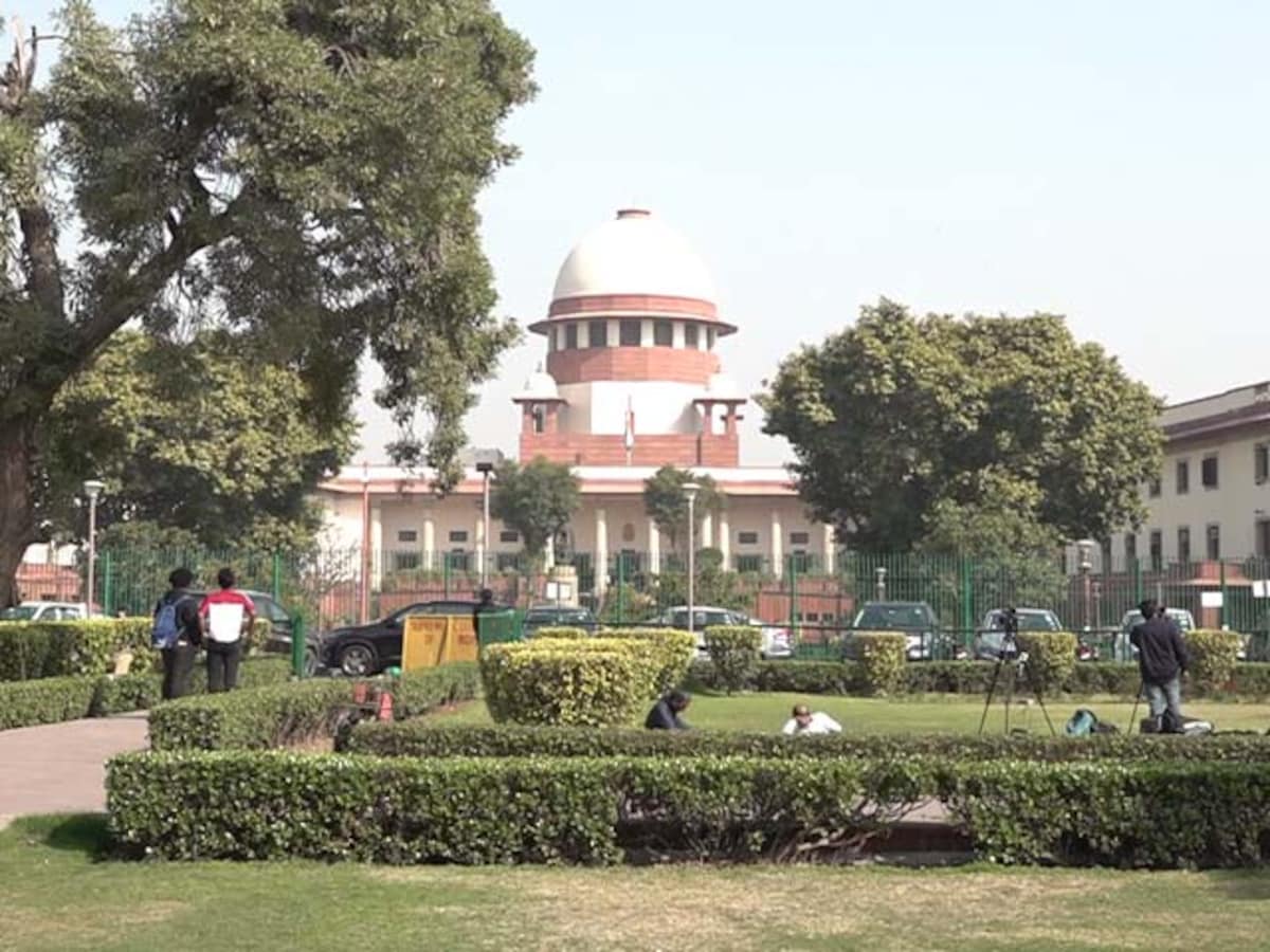 Photo of सुप्रीम कोर्ट ने केंद्र सरकार को विद्यालयों में पढ़ने वाली लड़कियों के लिए मासिक धर्म स्वच्छता के प्रबंधन तैयार करने का दिया निर्देश