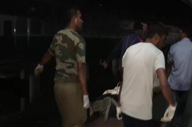 Photo of ट्रेन की चपेट में आने से असम के डिब्रूगढ़ टाउन रेलवे स्टेशन पर आरपीएफ के जवान की मौत…