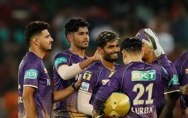 Photo of आइए देखते हैं कोलकाता नाइट राइडर्स की जीत के बाद प्वॉइंट्स टेबल का ताजा हाल..