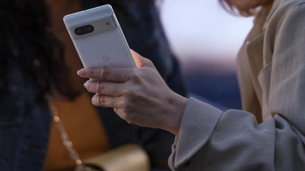 Photo of गूगल ने अपने पिक्सल यूजर्स के लिए मई सिक्योरिटी पैच पेश किया है..