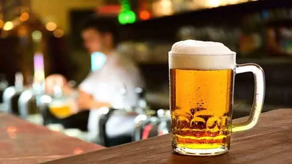 Photo of तमिलनाडु में राज्य सरकार द्वारा संचालित बार से खरीदी गई शराब का सेवन करने से गयी दो लोगो की जान…