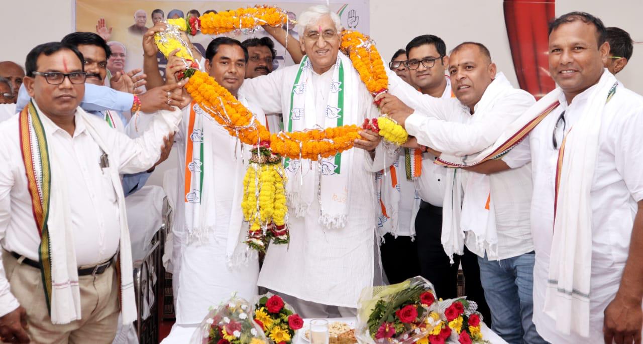 Photo of कांग्रेस के वरिष्ठ नेता पहुंचे दुर्ग संभाग की बूथ कमेटियों की बैठक में