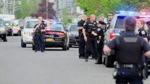 Photo of अमेरिकी में गोलीबारी के दौरान तीन पुलिस अधिकारियों को गोली मार दी गई.. 