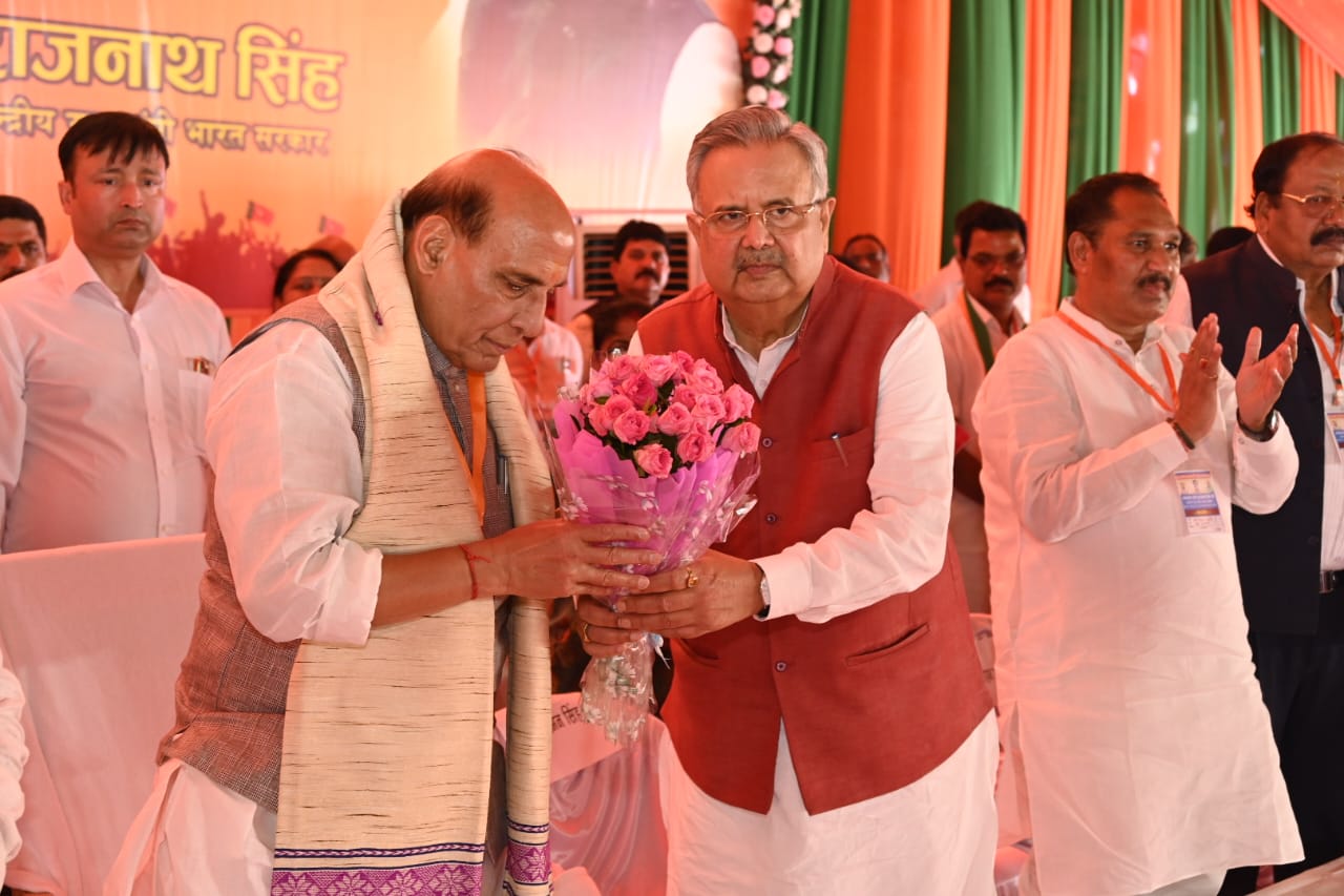 Photo of छत्तीसगढ़ के तेज विकास के लिए भाजपा की सत्ता में वापसी जरूरी- राजनाथ &nbsp;