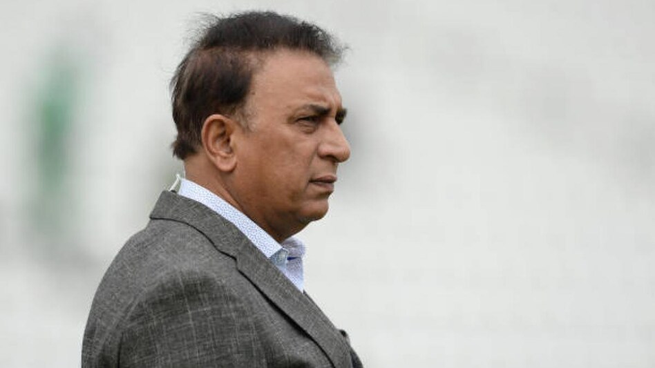 Photo of  क्या आप जानते है कि गावस्कर ने एक बार चलते हुए मैच में अंपायर से कटवा लिए थे अपने बाल..