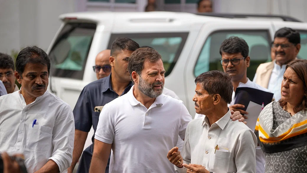 Photo of  राहुल गांधी को गुजरात हाई कोर्ट से लगा बड़ा झटका, सजा पर मिली रोक वाली याचिका हुई खारिज..