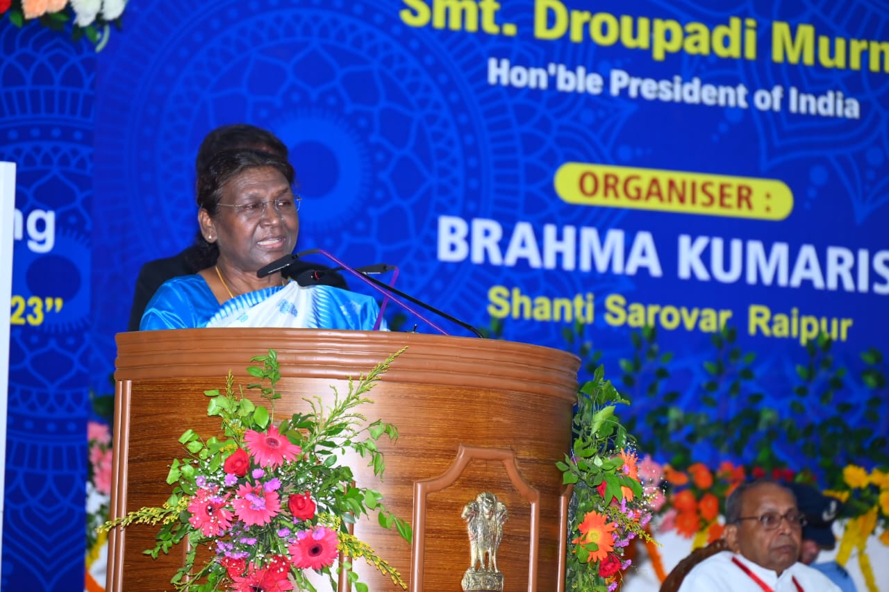 Photo of साइंस और टेक्नालाजी के साथ जीवन में आध्यात्मिकता का भी समावेश जरूरी-राष्ट्रपति &nbsp;