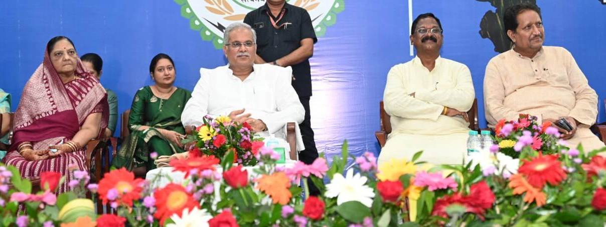 Photo of महिलाओं को आर्थिक रूप से सम्पन्न बनाने के लिए सरकार प्रयासरत – भूपेश