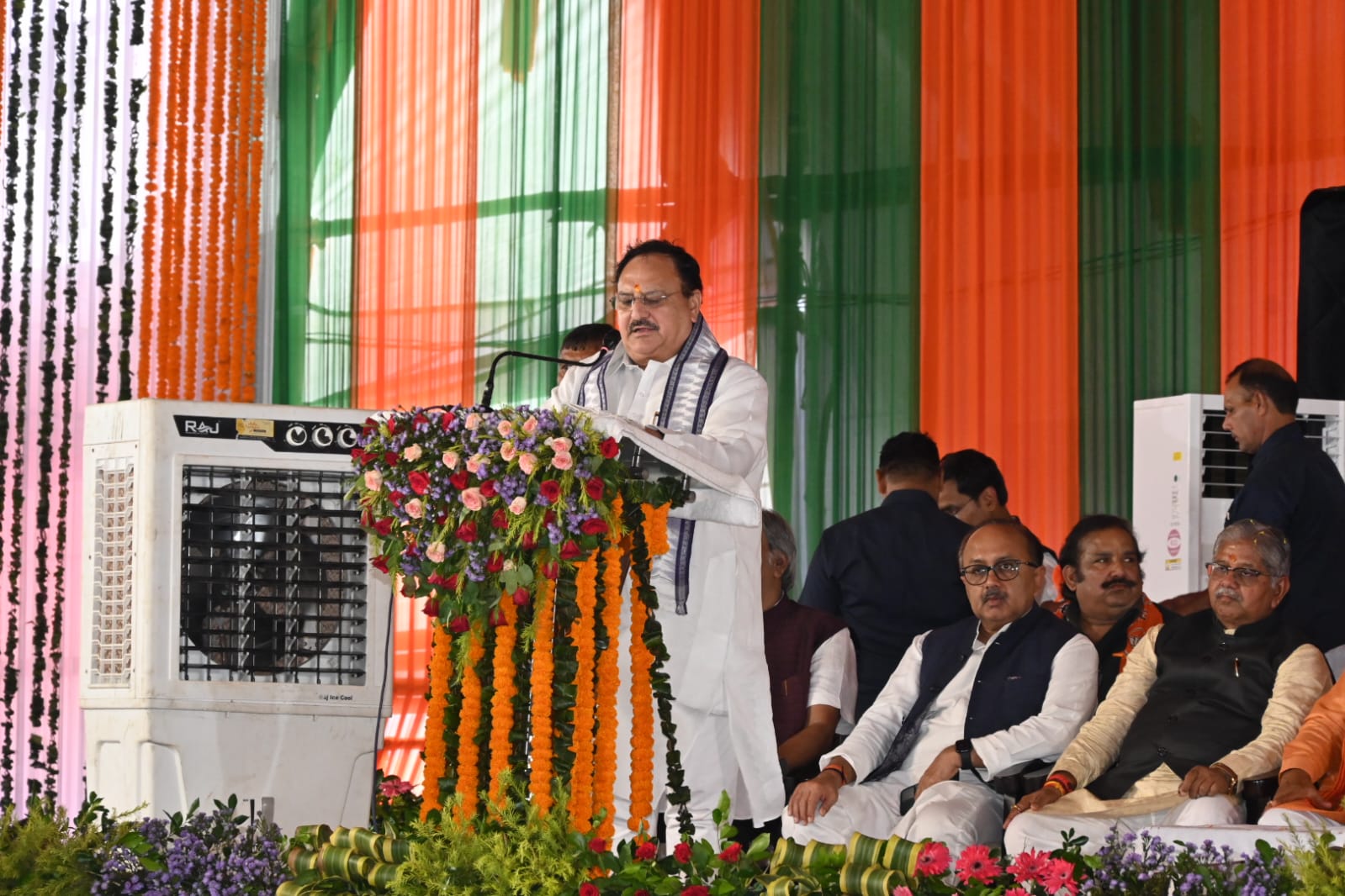 Photo of भाजपा की दूसरे चरण की परिवर्तन यात्रा को नड्डा ने किया रवाना