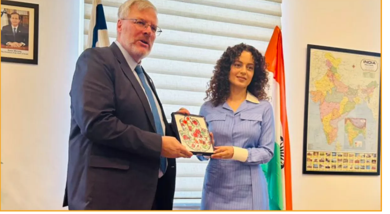 Photo of तेजस प्रमोशंस के बीच कंगना रानौत ने इजरायल के राजदूत से दिल्ली में की मुलाकात, हमास को बताया ‘रावण’