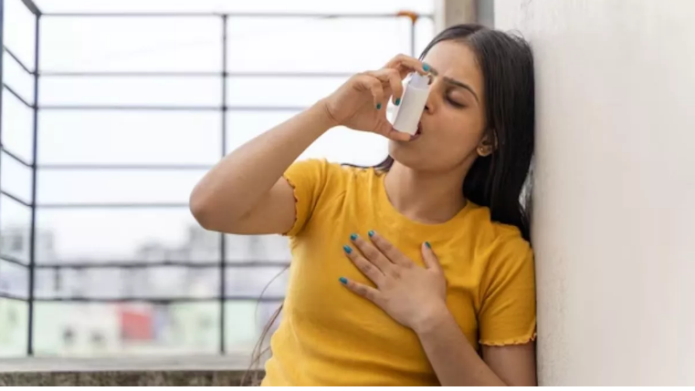 Photo of दिल्ली: प्रदूषण के कारण अस्थमा के मरीजों की बढ़ सकती है परेशानी, जानिये कैसे रखें अपनी सेहत का ख्याल