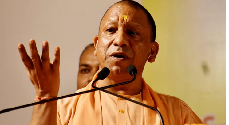 Photo of कानपुर: जेके मंदिर में 1001 महिलाओं को सिलाई मशीन बांटेंगे CM योगी