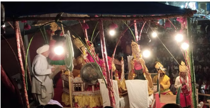 Photo of रामलीला: वेदमंत्रों के साथ श्रीराम का हुआ राज्याभिषेक, जानिये पूरी कहानी?