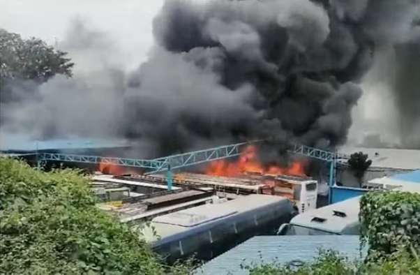 Photo of बेंगलूरू में बस डिपो में लगी भीषण आग, जानिये पूरी जानकारी ?