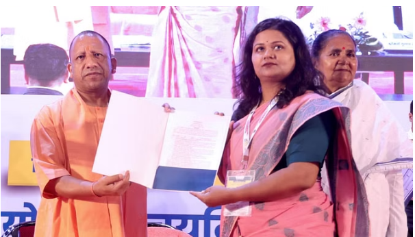 Photo of सीएम योगी ने कहा जब तक नए शिक्षकों की नियुक्ति न हो, तब तक के लिए सेवानिवृत्त शिक्षकों लें सेवाएं