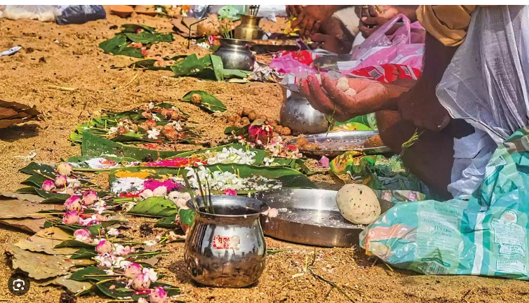 Photo of जानिए आज पितृ ऋण से मुक्ति पाने के लिए क्या काम करने चाहिए