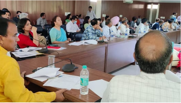 Photo of जानिए उत्तराखंड बोर्ड परीक्षाएं में क्या अहम फैसले लिए गये