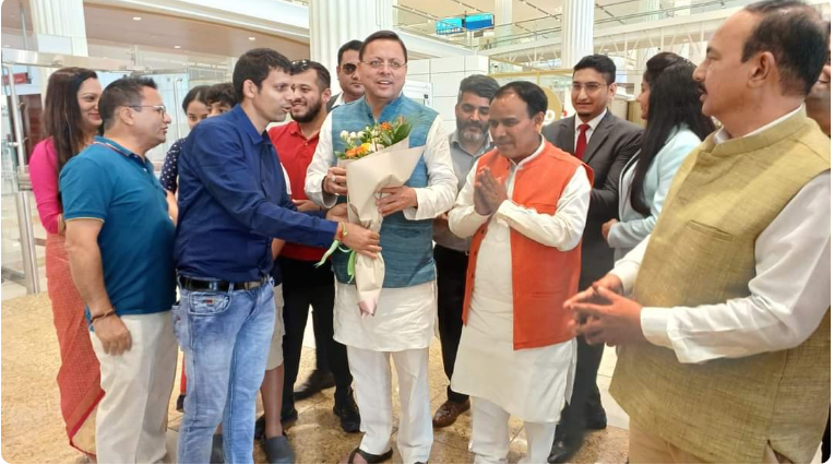 Photo of सीएम पुष्कर सिंह धामी पहुंचे दुबई वैश्विक निवेशक सम्मेलन के लिए