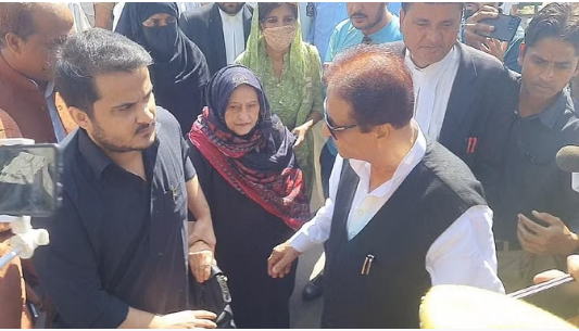 Photo of आजम खां के दो जन्म प्रमाण पत्र मामले में रामपुर कोर्ट का बड़ा फैसला