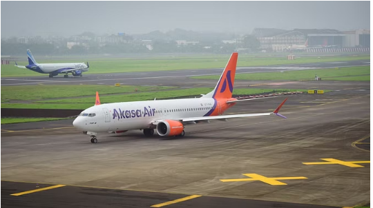 Photo of जानिए क्यों अकासा एयरलाइन की फ्लाइट की मुंबई में इमरजेंसी लैंडिंग