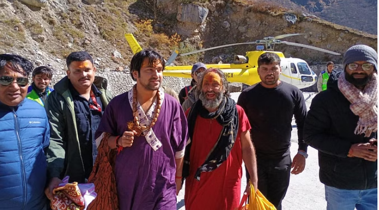 Photo of बागेश्वर धाम: बदरीनाथ धाम पहुंचे पंडित धीरेंद्र शास्त्री,पढिये पूरी ख़बर?