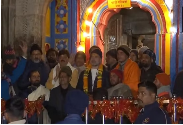 Photo of केदारनाथ धाम: बाबा केदार के दर्शन करने पहुंचे राहुल गांधी
