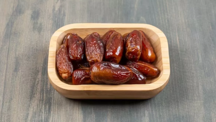 Photo of सर्दियों में खजूर खाने के 5 बेहतरीन फायदे