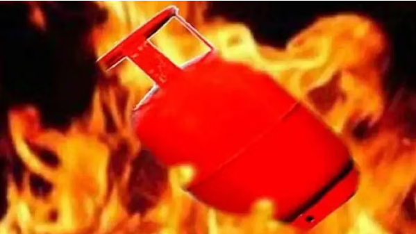 Photo of दिल्ली: रोहिणी के कराला इलाके में सिलिंडर से धमाका