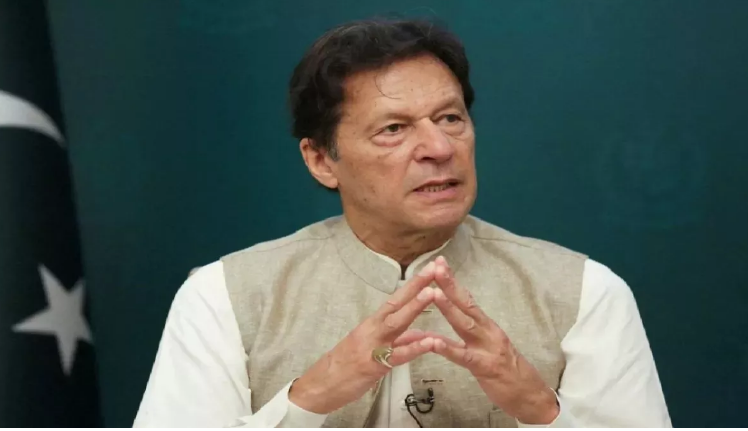 Photo of पाकिस्तान के पूर्व प्रधानमंत्री इमरान खान के खिलाफ सिफर मामले में सुनवाई फिर एक बार टली, पढिये पूरा मामला