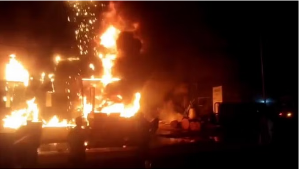 Photo of जालंधर: फ्रिज की गैस लीक होने से धमाका, पिता-पुत्र की मौत,पढिये पूरा ख़बर