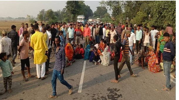 Photo of दो दोस्तों की मौत से मचा बवाल, पढिये पूरा मामला