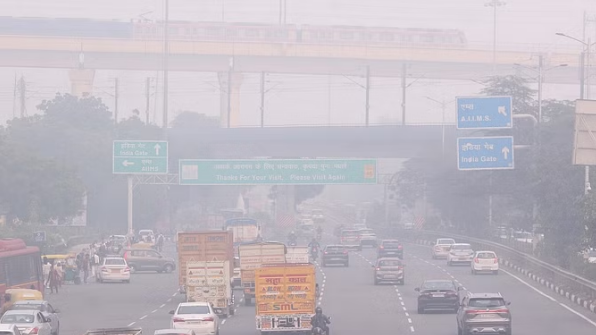 Photo of प्रदूषण का स्तर बढ़ने से आंखों में जलन, सांस लेने में हो रही परेशानी; पढ़िये पूरा मामला