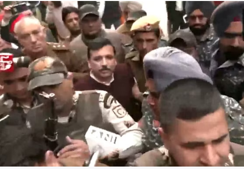 Photo of मानहानि मामले में अमृतसर कोर्ट में पेश हुए आप सांसद संजय सिंह, पढ़िये पूरी ख़बर