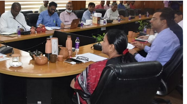 Photo of उत्तराखंड: प्रदेश में 119 महाविद्यालयों में रखे जाएंगे योग प्रशिक्षक