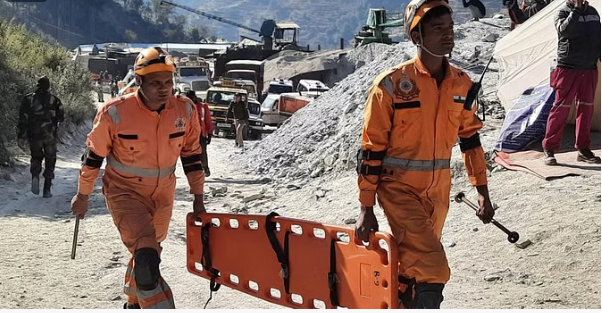 Photo of उत्तरकाशी टनल: एस्केप पैसेज बनाया होता तो अंदर नहीं फंसते मजदूर, पढ़े पूरी ख़बर