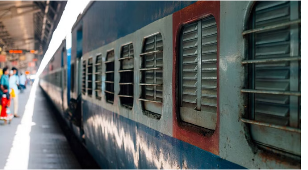 Photo of हरिद्वार: सर्दियां बढ़ने के साथ ही ट्रेनों की रफ्तार पर ब्रेक