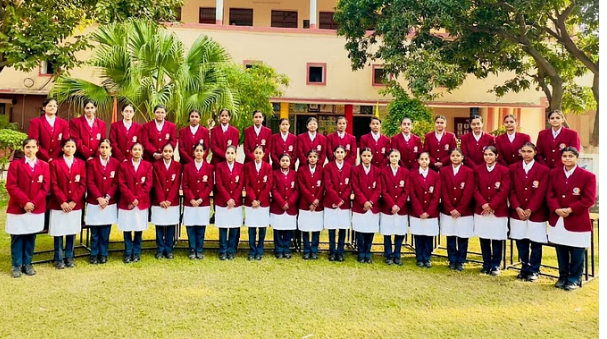 Photo of निफ्ट बंगलुरु ने बनाई स्कूल ऑफ एमिनेंस के लिए ड्रेस!