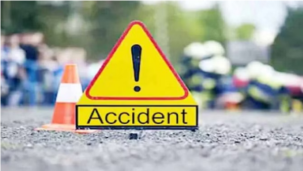 Photo of पटना में सड़क हादसे में किशोर की मौत, तीन की हालत गंभीर; पढ़िये पूरी ख़बर