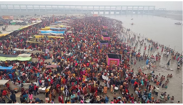 Photo of बरेली में रामगंगा घाट पर उमड़ा आस्था का सैलाब…