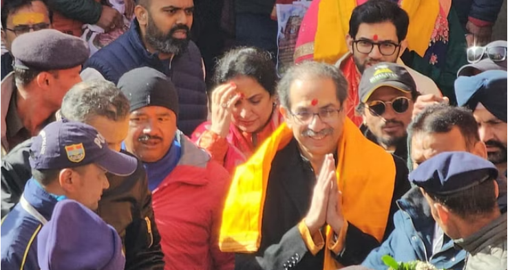 Photo of बदरी विशाल के दर्शन करने पहुंचे महाराष्ट्र के पूर्व सीएम उद्धव ठाकरे