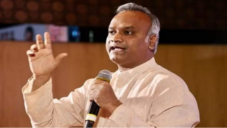 Photo of कर्नाटक : पार्टी आलाकमान कहे तो मैं CM बनने को तैयार, प्रियांक खरगे का बड़ा बयान